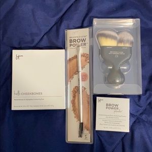 BRAND NEW, NEVER USED IT COSMETICS